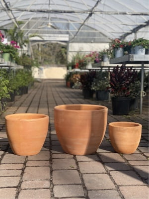 clay round pots